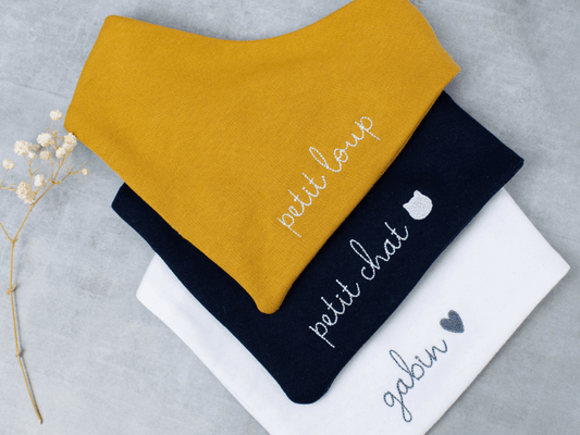 Bandanas pour bébé brodés personnalisable de plusieurs couleurs