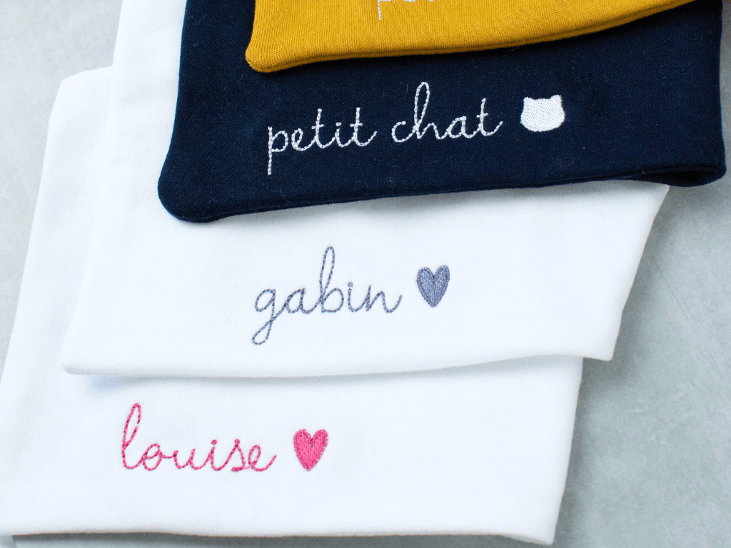 Bandanas pour bébé brodés personnalisable de plusieurs couleurs vue 4