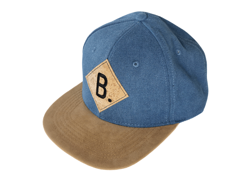 Casquette américaine suédine écusson liège brodé lettre vue 1