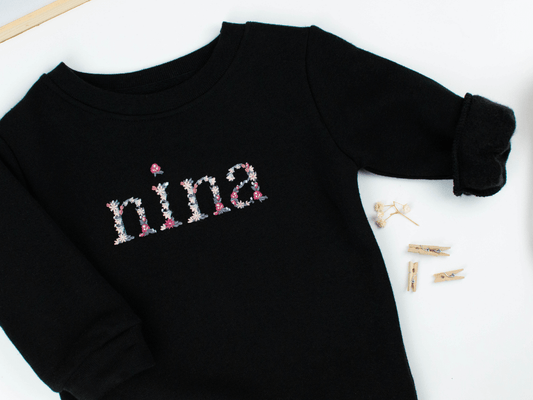 Sweat brodé prénom noir