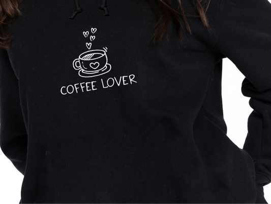 Sweat à capuche brodé coffee lover porté