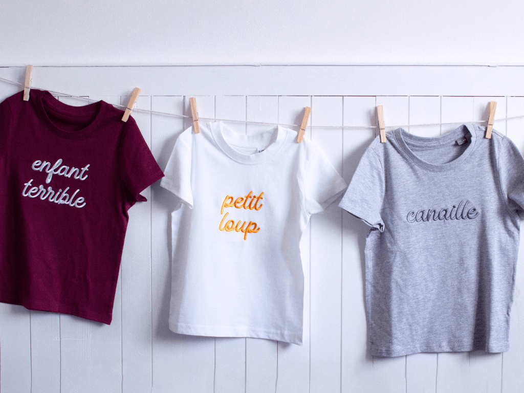 T-shirts brodés à message différents modèles