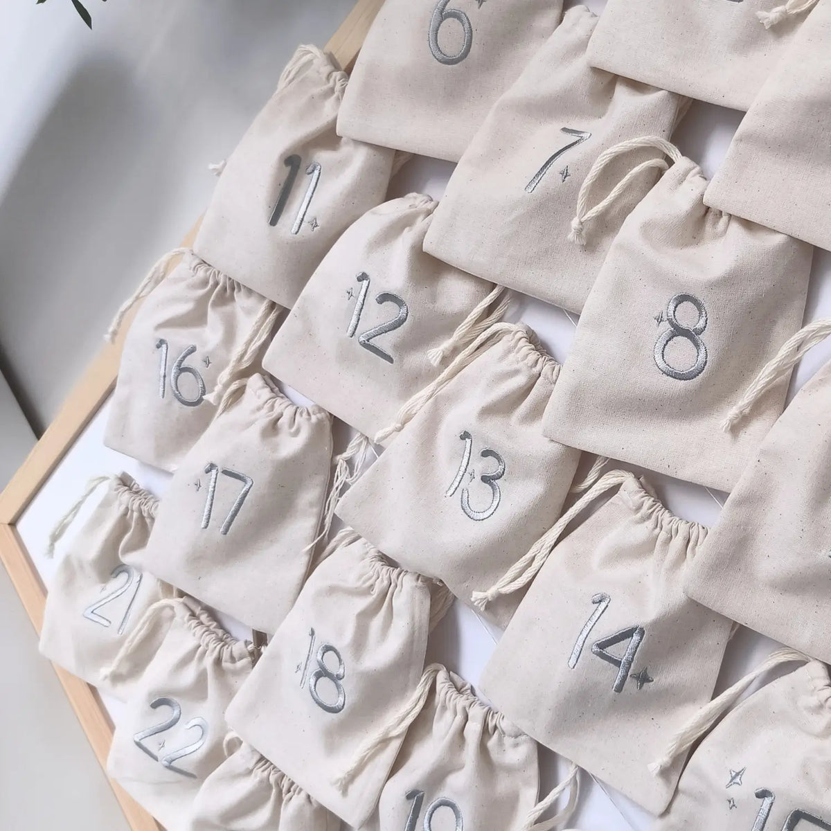 Pochons du calendrier de l’avent réutilisable, numéros brodés