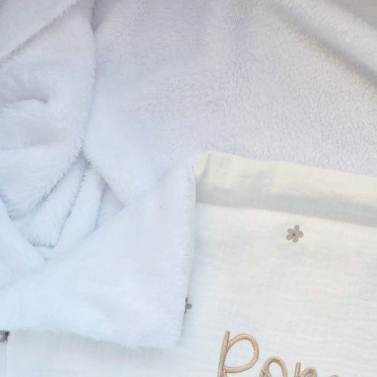 Couverture bébé gaze de coton brodée