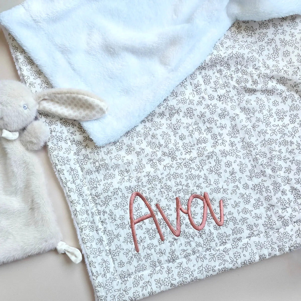 Couverture bébé personnalisée brodée en gaze de coton