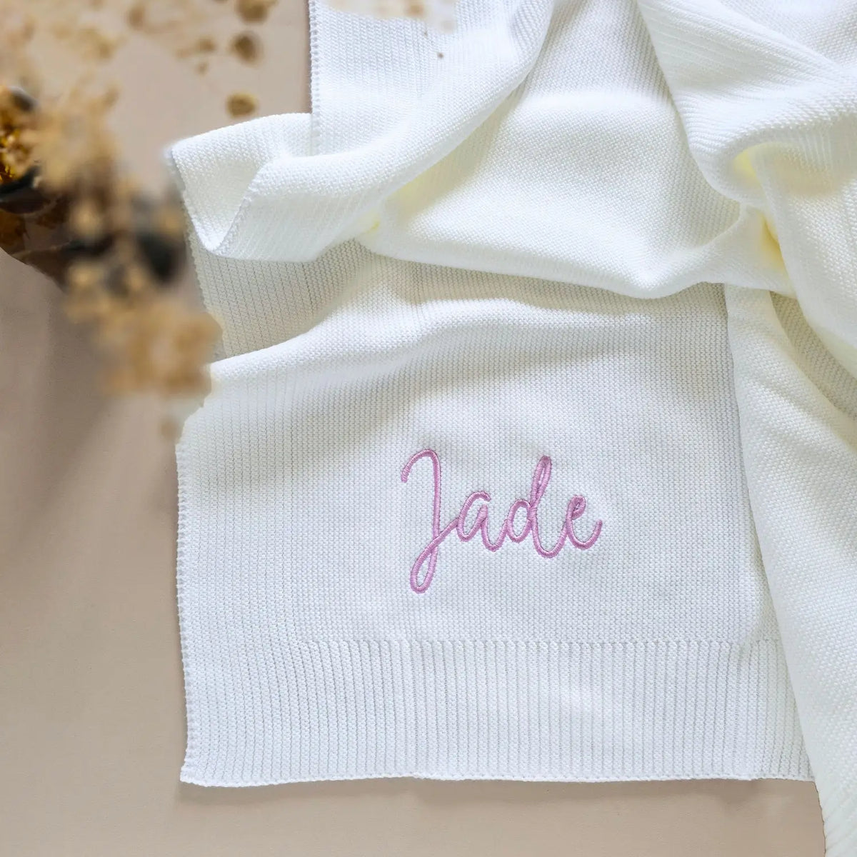 Couverture bébé personnalisée brodée en maille