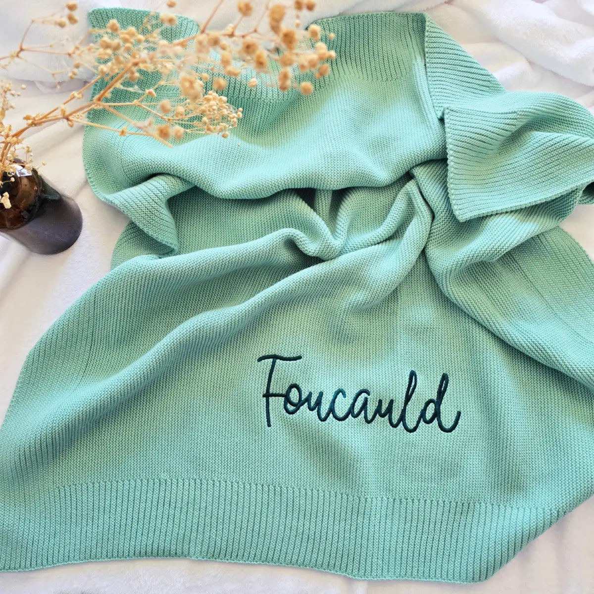 Couverture bébé personnalisée brodée en maille