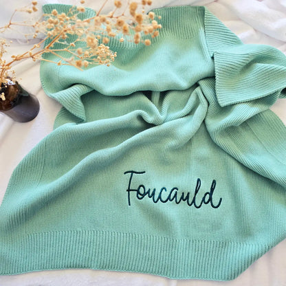 Couverture bébé personnalisée brodée en maille