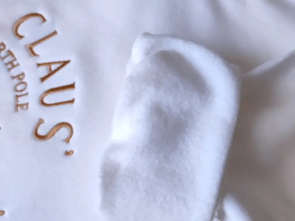 Pull de noël brodé homme et femme