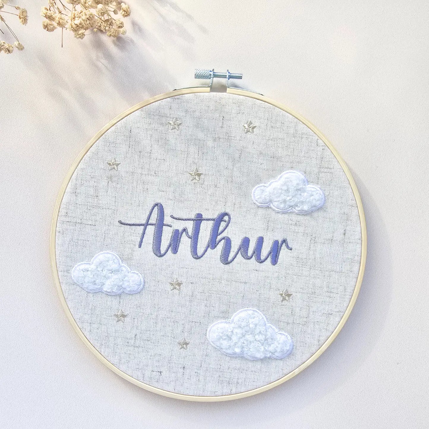 Tambourin brodé personnalisé pour chambre de bébé 4